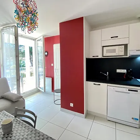 2 Pers. Renove Avec Balcon, Acces Et Centre-ville A Pied - Classe 2* - Fr-1-231-285 *