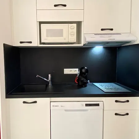 Appartamento 2 Pers. Rénové Avec Balcon, Accès Et Centre-ville à Pied - Classé 2* - Fr-1-231-285