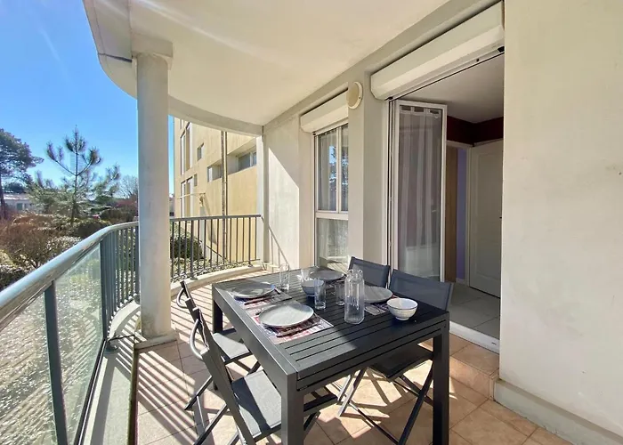 2 Pers. Rénové Avec Balcon, Accès Et Centre-ville à Pied - Classé 2* - Fr-1-231-285 Appartamento *